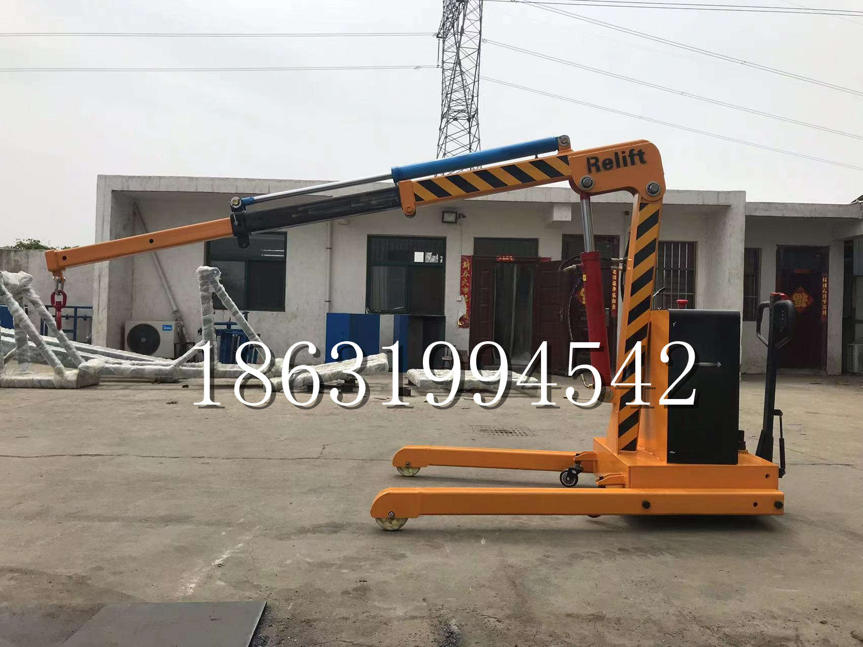 东辽县久征定做3吨三轮随车吊 农用园林绿化移树吊 平板工程用小吊机